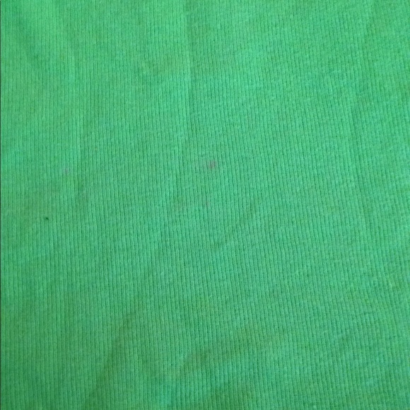 Tank tops - Picture 2 of 3